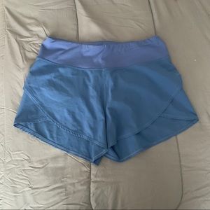 Small women’s Carrie Underwood CALIA shorts